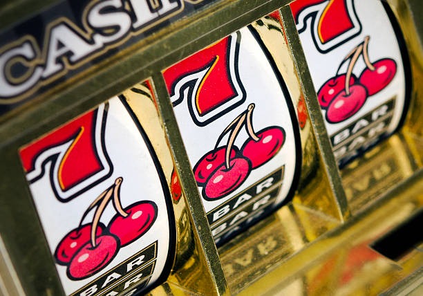 Big Bass Bonanza slot game interface on kucingtoto mobile